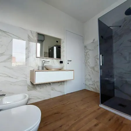 Appartamento Privato Con Jacuzzi Legnano Exterior photo