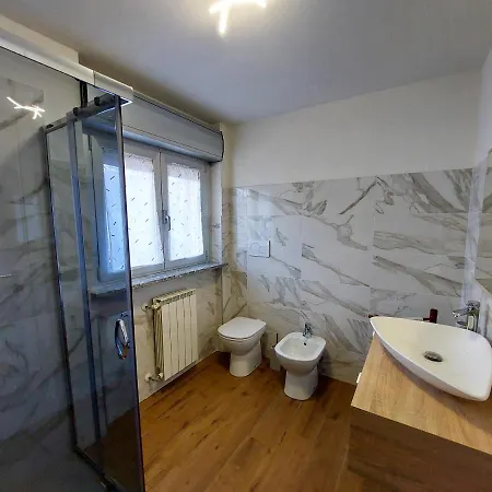 Appartamento Privato Con Jacuzzi Legnano Exterior photo