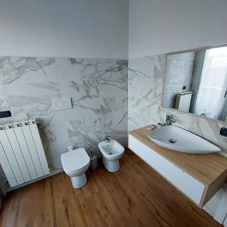Appartamento Privato Con Jacuzzi Legnano Exterior photo