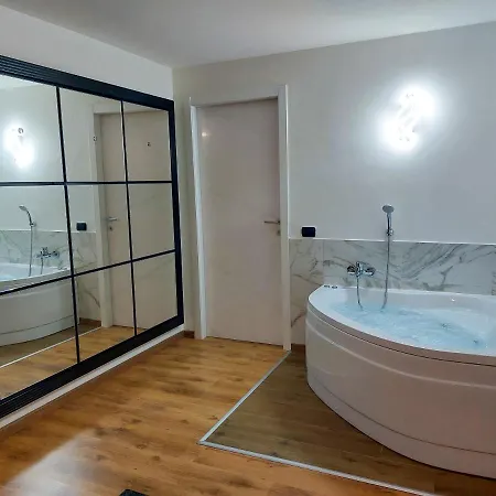 Appartamento Privato Con Jacuzzi Legnano Exterior photo